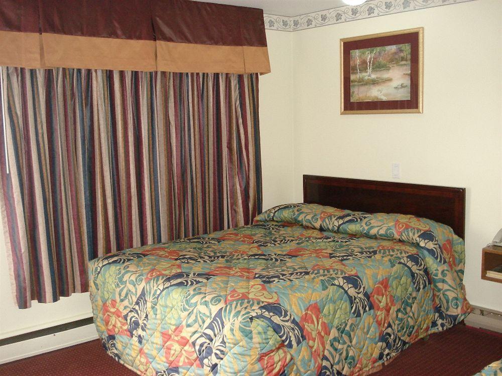 Lincoln Motel Sturgeon Falls Exteriér fotografie