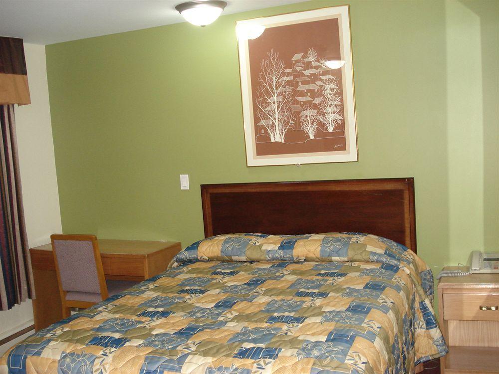 Lincoln Motel Sturgeon Falls Exteriér fotografie