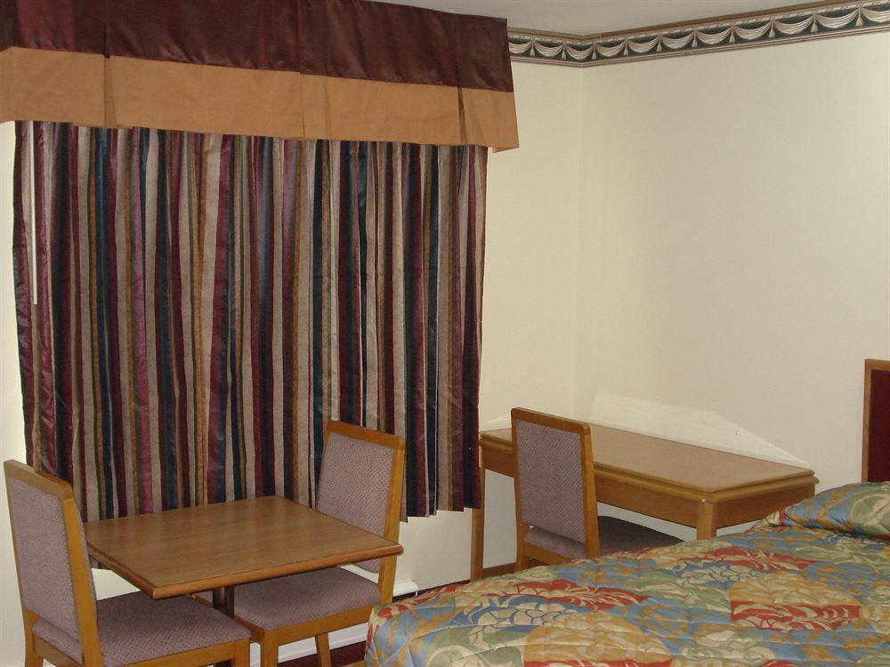 Lincoln Motel Sturgeon Falls Exteriér fotografie