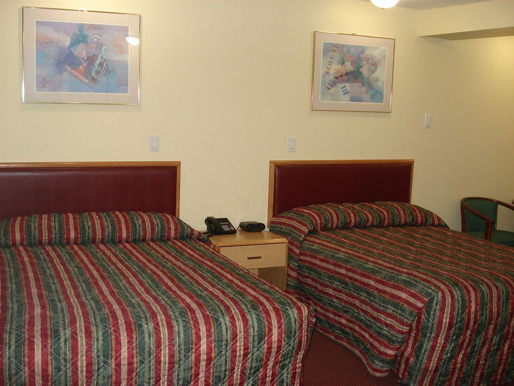 Lincoln Motel Sturgeon Falls Exteriér fotografie