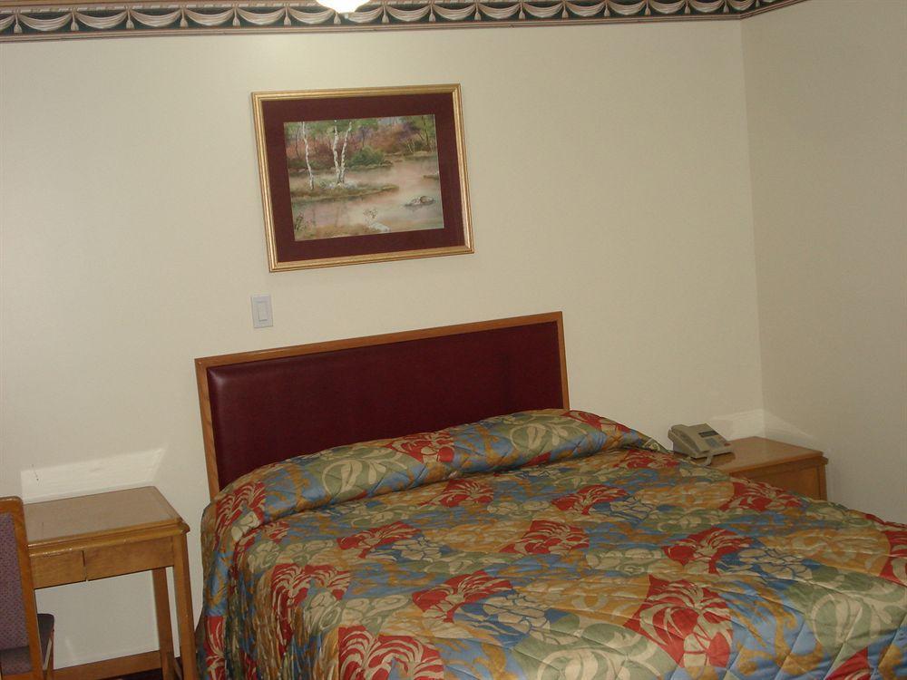 Lincoln Motel Sturgeon Falls Exteriér fotografie