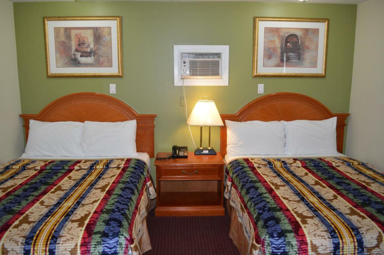 Lincoln Motel Sturgeon Falls Exteriér fotografie