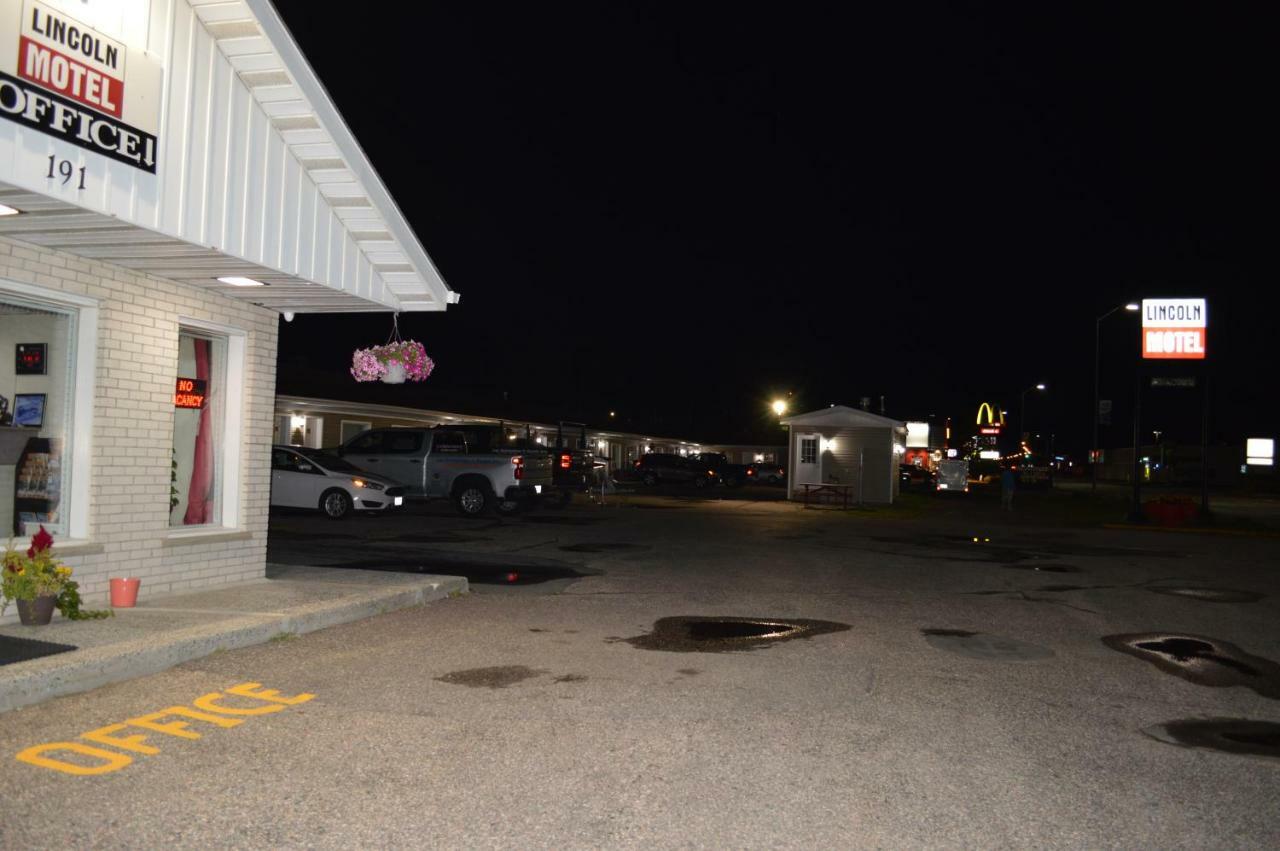 Lincoln Motel Sturgeon Falls Exteriér fotografie
